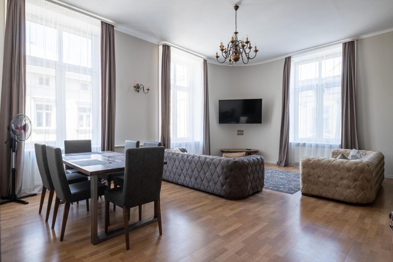 3 Room Apartments On Galytska Lviv Extérieur photo