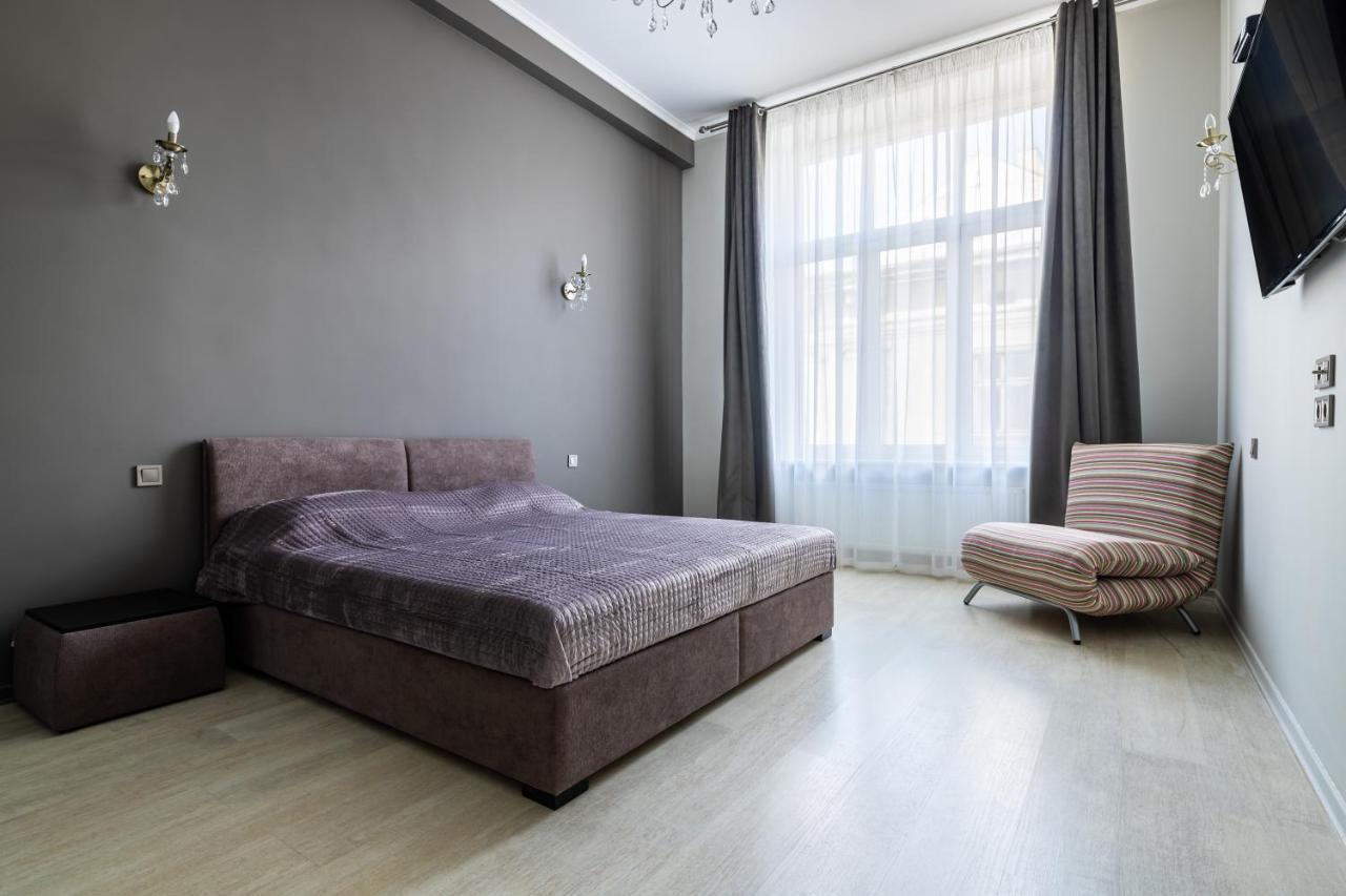 3 Room Apartments On Galytska Lviv Extérieur photo