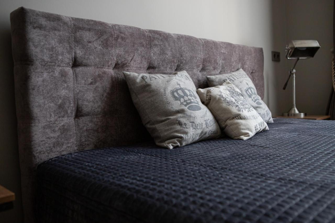 3 Room Apartments On Galytska Lviv Extérieur photo