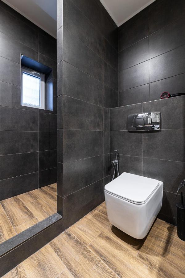 3 Room Apartments On Galytska Lviv Extérieur photo